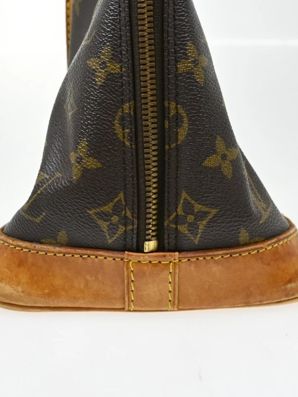 LOUIS VUITTON ALMA HANDBAG MONOGRAM - Picture 7 of 14